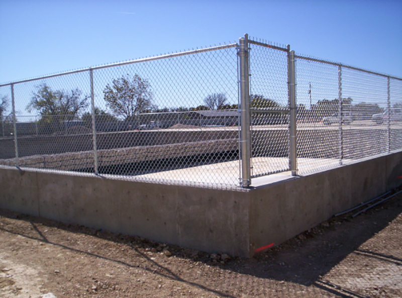 Chain Link Fence On Concrete Slab At Tarah Gordon Blog Chain Link Fence On Concrete Slab At Tarah Gordon Blog